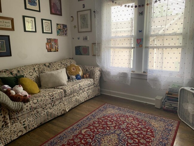Photo - 207 N Prospect Rd