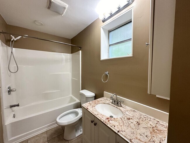 Photo - 6039 Corson Ave