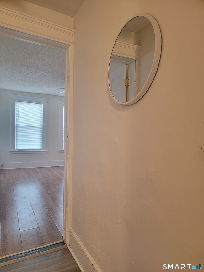 Photo - 322 Bassett St Unit 2