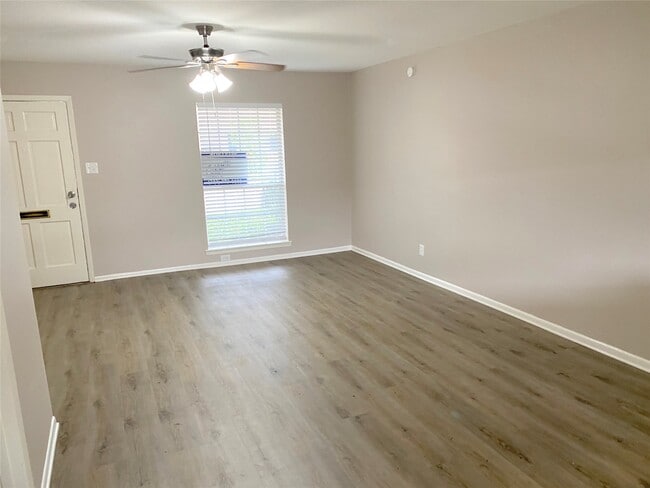Photo - 10122 Shadow Wood Dr Unit 12