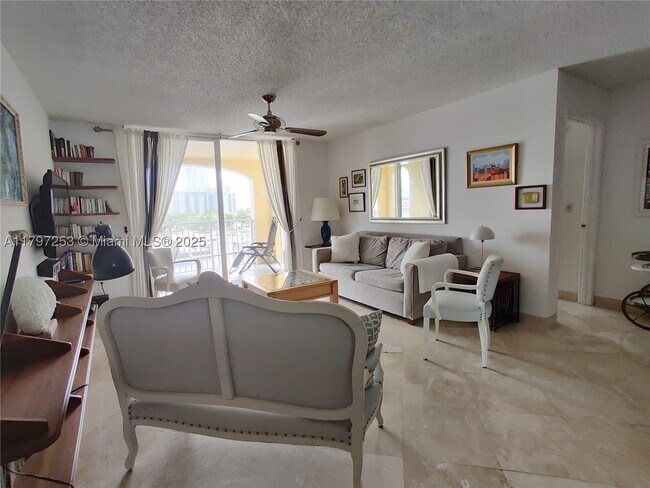 Photo - 19877 E Country Club Dr Unit 3606