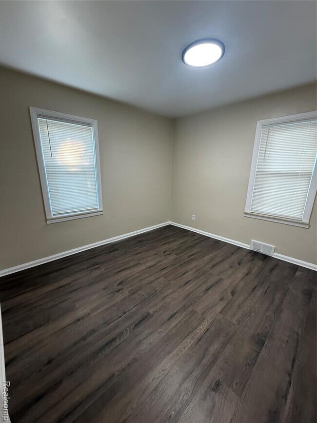 Photo - 7535 Republic Ave