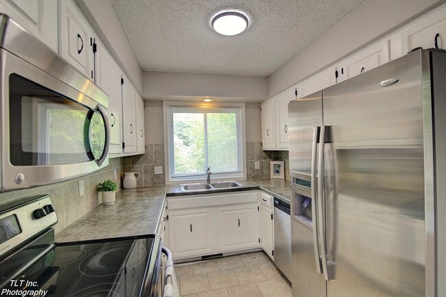 Photo - Maintenance-free living!