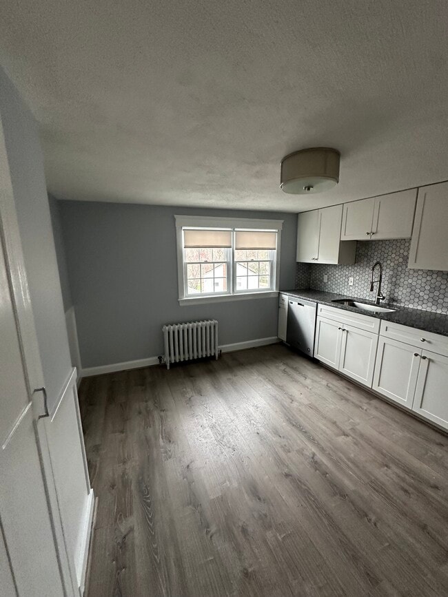 Photo - 369 Waverly Rd