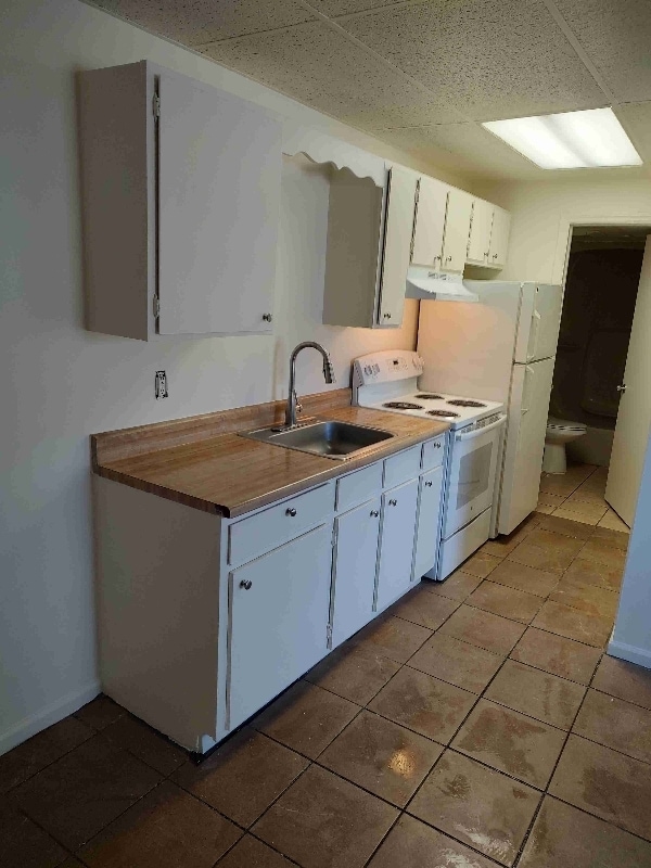 Building Photo - 34 Railroad St Rental