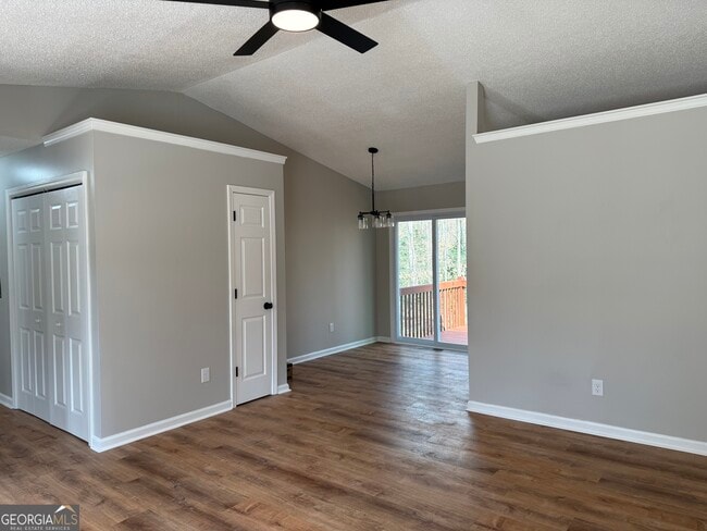 Photo - 115 E Greenwood Dr