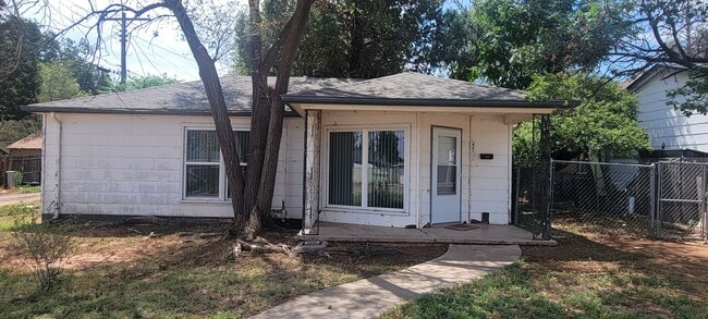 Building Photo - rs0401 Unit 401-1/2 Rental