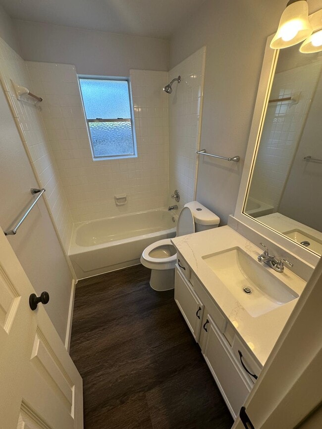 Photo - 4938 Glenpark Dr