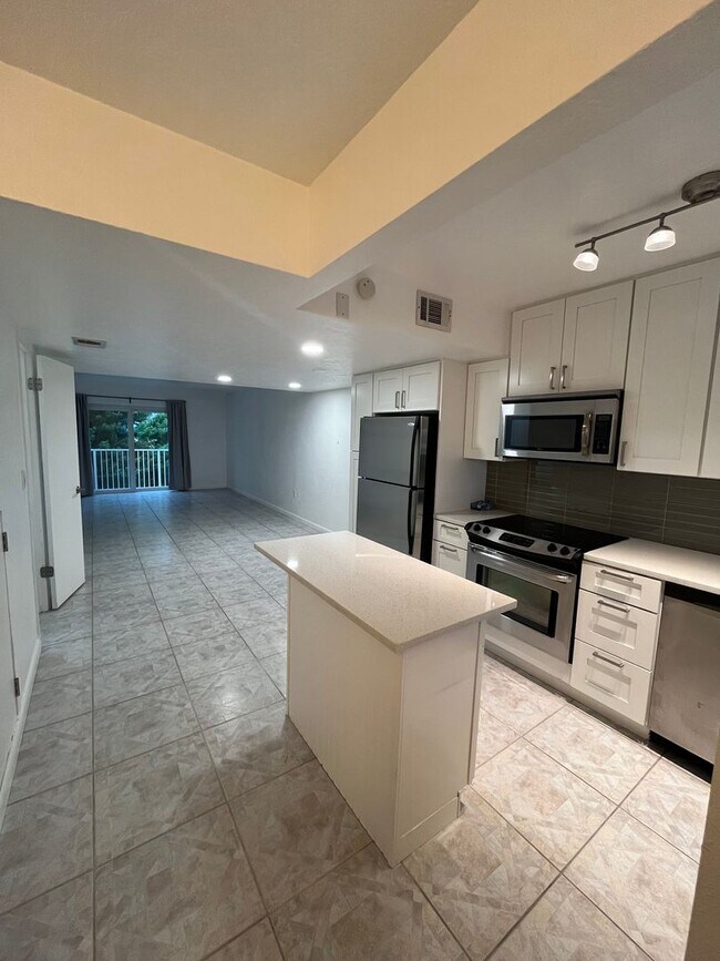 Photo - Beautiful Condo with Ocean Views