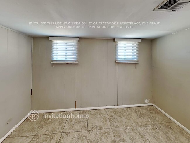 Photo - 5318 W Windsor Ave