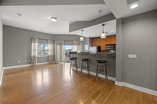 Photo - 1010 Central Ave N Unit 302