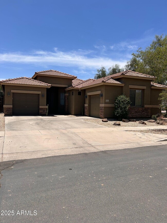Photo - 1407 E Gary Way House