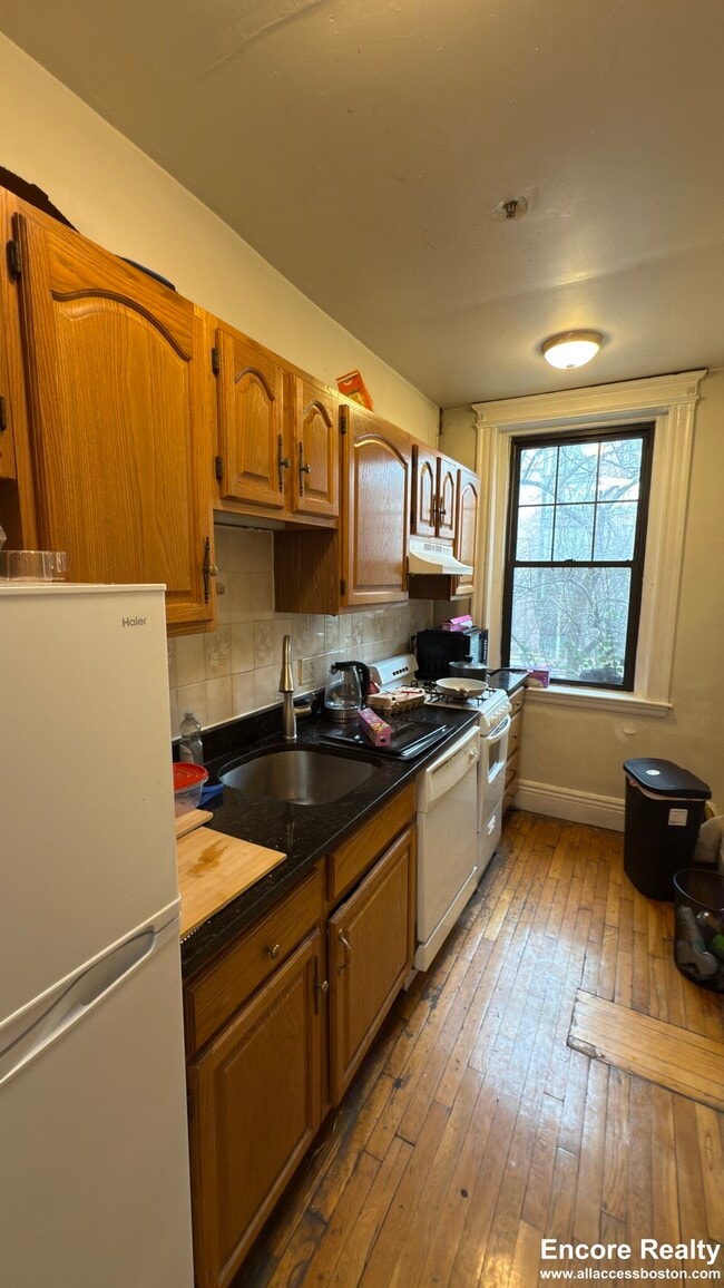 Photo - 58 Queensberry St Unit 10