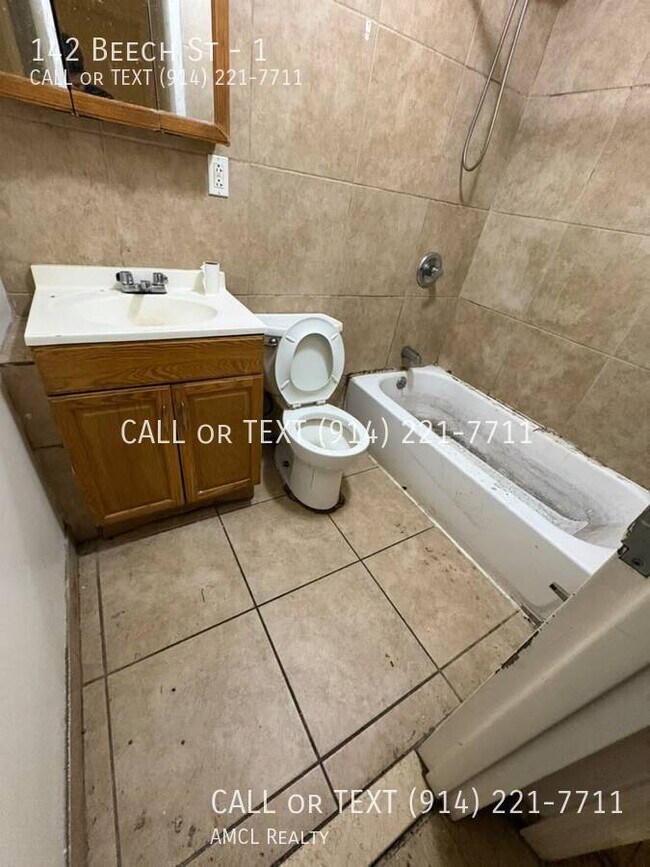 Photo - 142 Beech St Unit 1