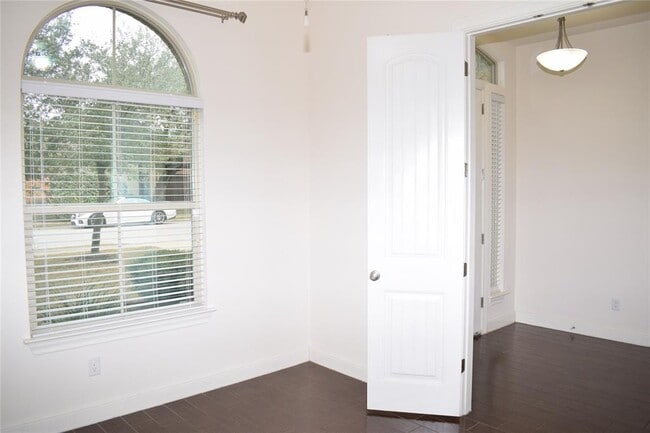 Photo - 3001 Tempe Dr