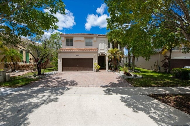 Building Photo - 15625 SW 52nd Ct Rental
