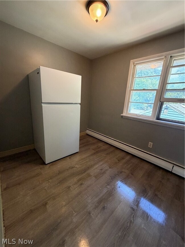 Building Photo - 3055 Hadley Ave Unit 5