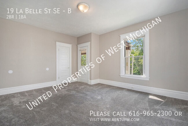 Photo - 19 La Belle St SE Unit B