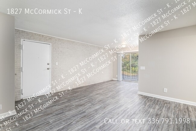 Building Photo - 1827 McCormick St Unit K