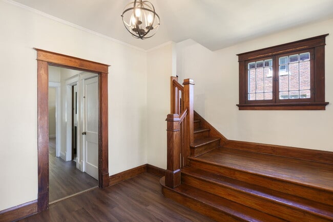 Photo - 401 S Buchanan St