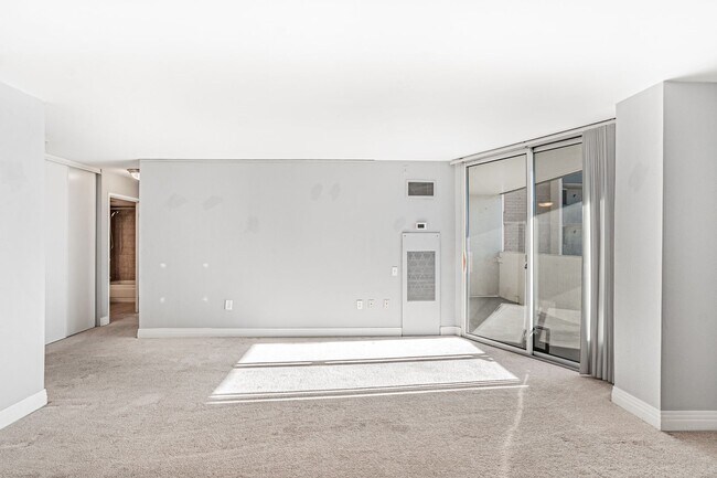 Photo - Amazing 1 Bed 1 Bath Golden Triangle Condo...