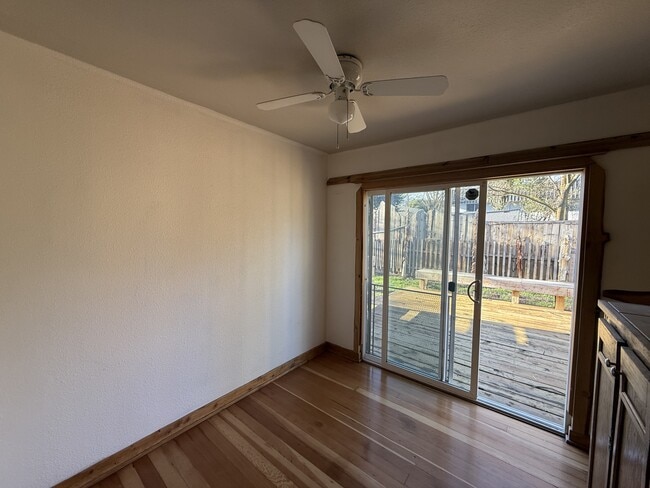 Photo - 620 W 4th Ave