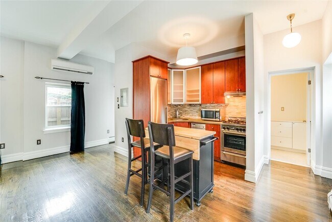 Photo - 156 7th St Unidad A