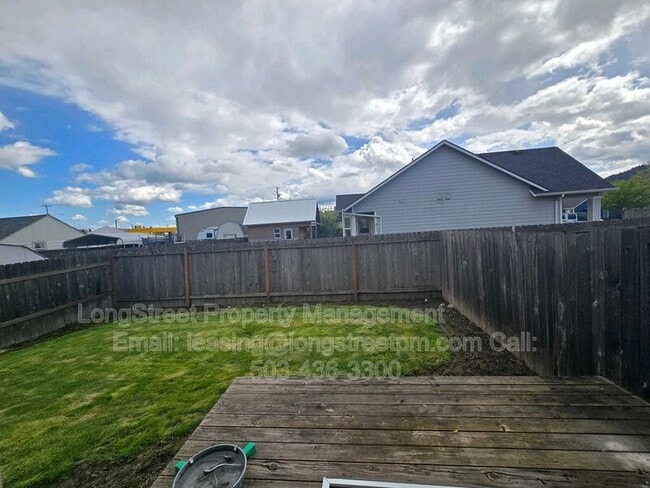 Photo - 1806 College St