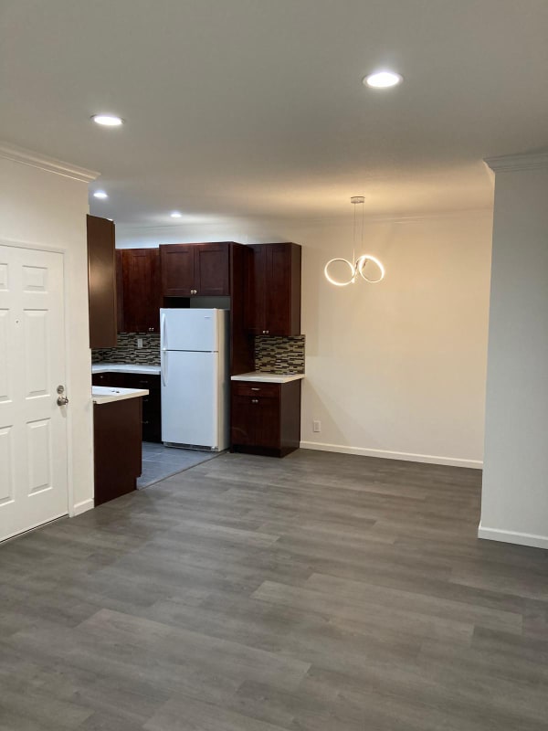 Photo - 166 Hackamore Ln