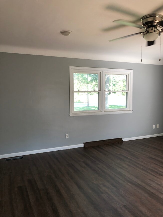 Photo - Graduate Gardens