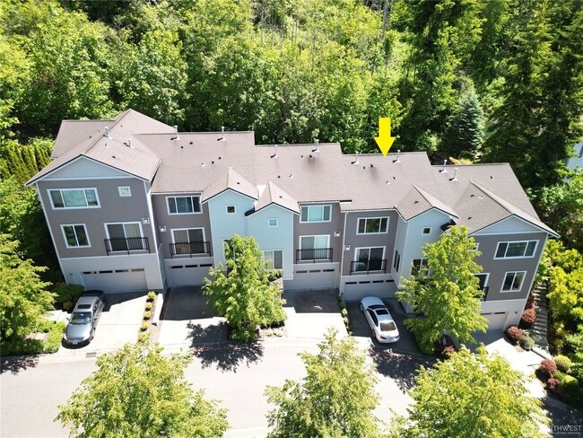 Building Photo - 3Bd/2.5Ba Newcastle Townhouse