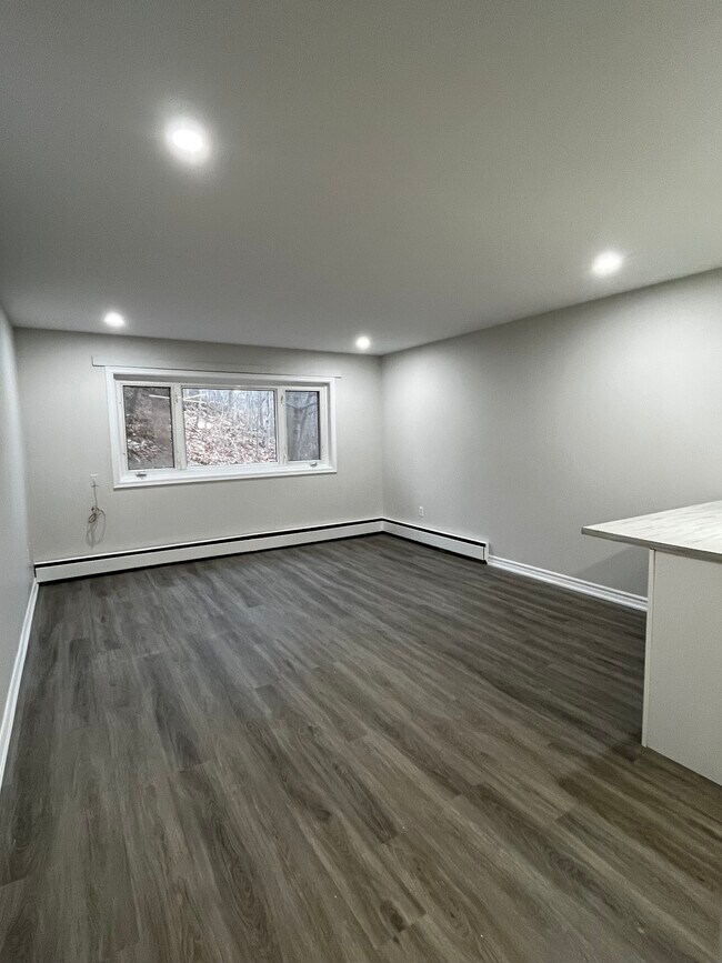 Photo - SPACIOUS TWO BEDROOM APARTMENT AVAILABLE I... Unit 2