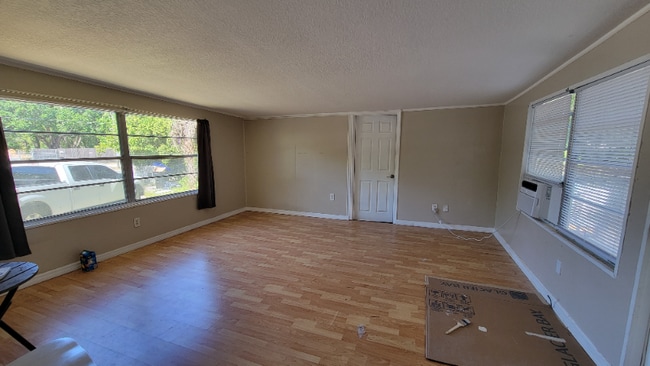 Photo - 1132 Pine St