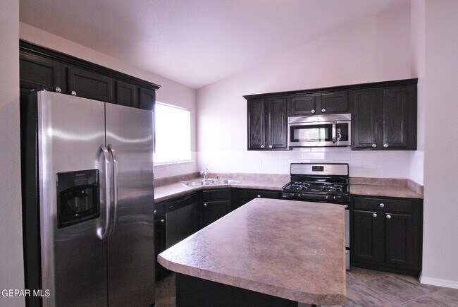 Photo - 610 Villas Del Valle Dr