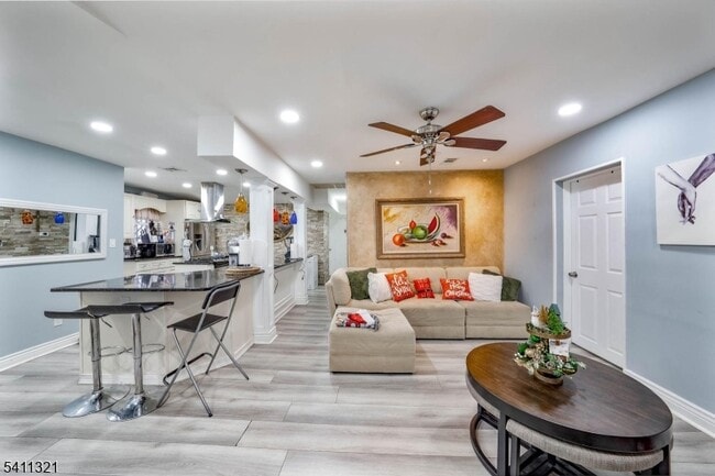 Photo - 376 Elmora Ave