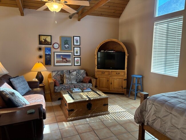 Building Photo - 46855 Mountain Cove Dr Unit 85