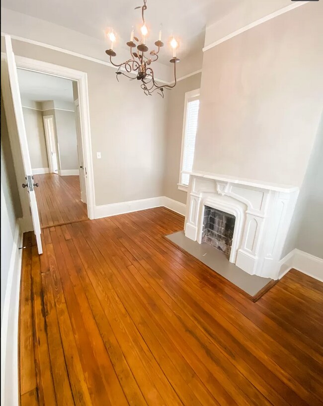 Photo - 2501 Barnard St