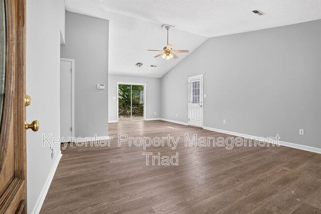 Photo - 151 Laura Ave