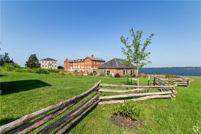 Building Photo - 100 Vollum Rd Rental