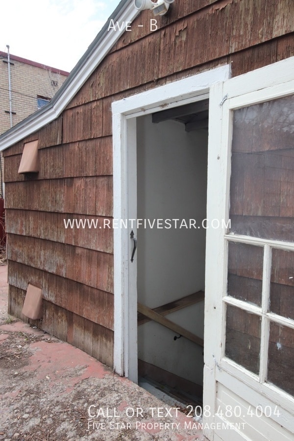 428 S Hayes Ave Unit B