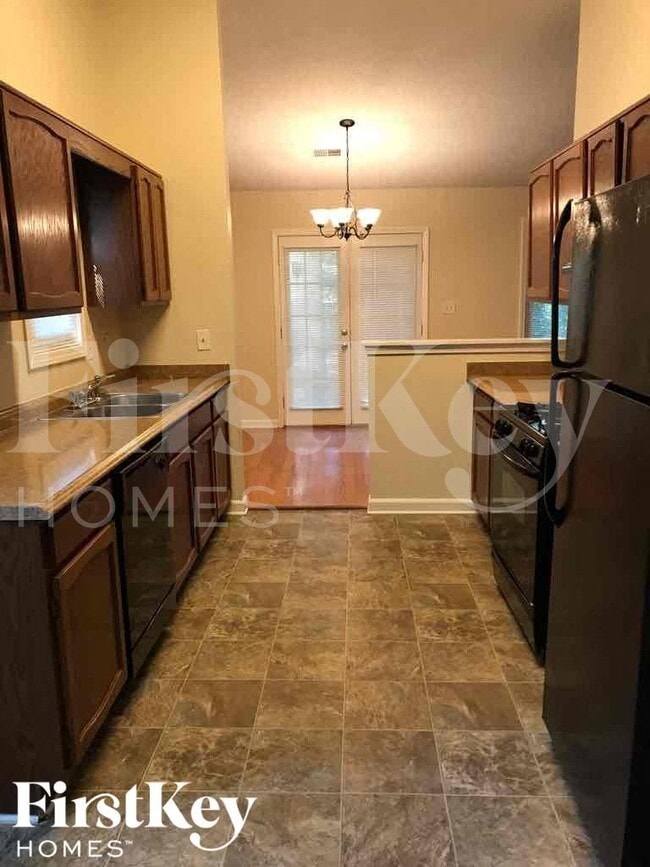 Photo - 5334 Memorial Ln SW