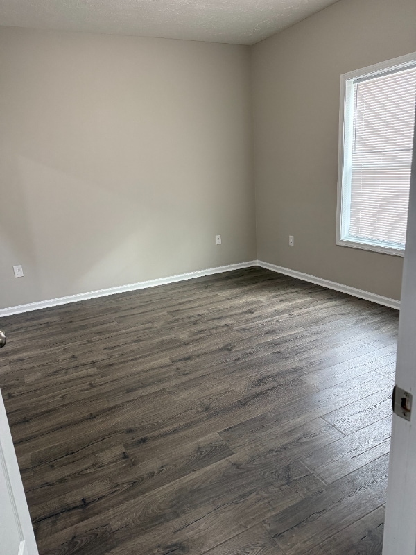 Photo - 521 E 15th St