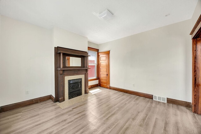Photo - 2421 Kenilworth Ave