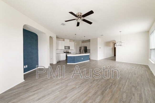 Photo - 109 Fort William Cv