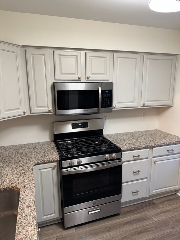 Photo - 347 Surrey Ct