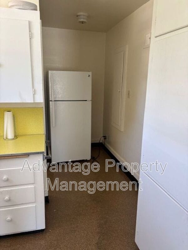 Photo - 335 NW 10th St