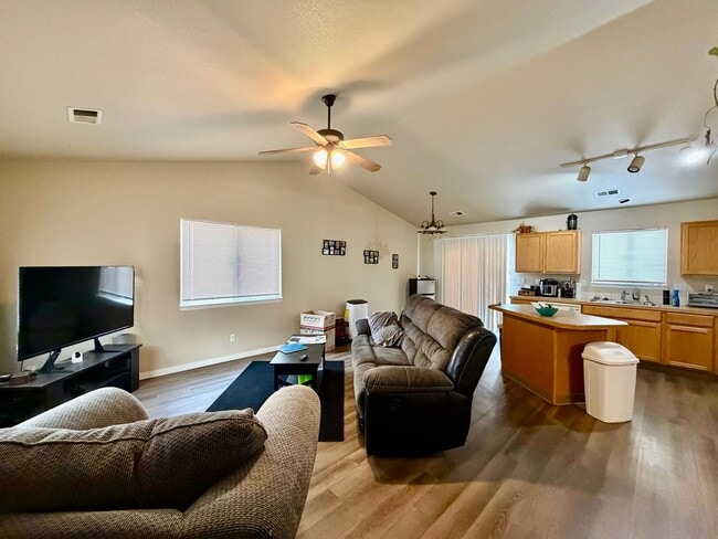 Photo - 310 S Rachel Ave