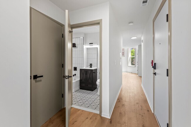 1741 Park Ave Unit 2