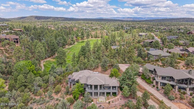 804 N Grapevine Dr