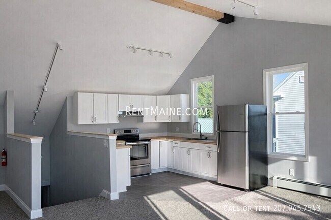 Photo - 221 Water St Unit 2